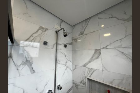 Casa de condomínio à venda com 242m², 3 quartos e 2 vagasBanheiro da Suíte 2