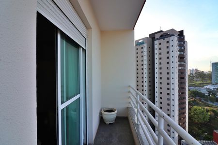 Apartamento para alugar com 188m², 4 quartos e 4 vagasSuíte 1 Sacada