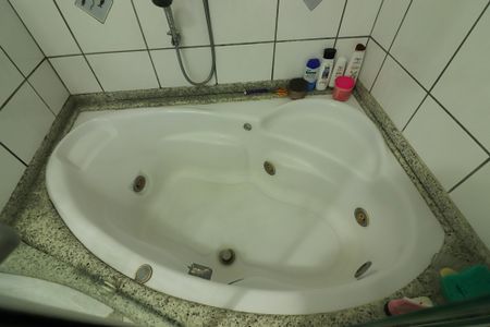 Apartamento para alugar com 188m², 4 quartos e 4 vagasSuíte 1 Banheiro