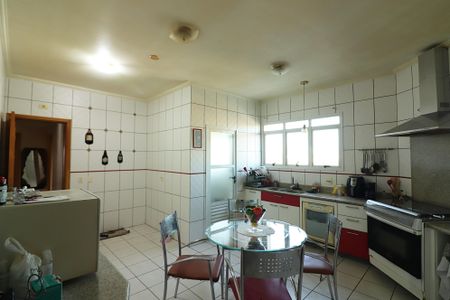 Apartamento para alugar com 188m², 4 quartos e 4 vagasCozinha