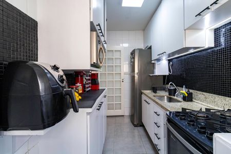 Apartamento à venda com 58m², 2 quartos e 2 vagasCozinha