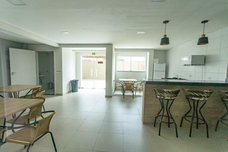 Apartamento à venda com 56m², 2 quartos e 1 vaga Apartamento à venda com 56m², 2 quartos e 1 vagaÁrea comum - Salão de festas