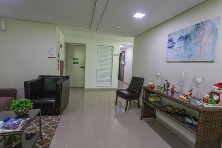 Apartamento à venda com 56m², 2 quartos e 1 vaga Apartamento à venda com 56m², 2 quartos e 1 vagaHall social