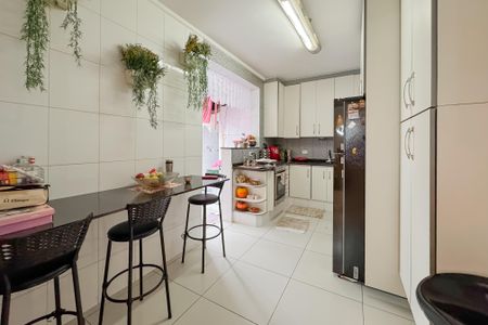 Apartamento para alugar com 100m², 2 quartos e 1 vaga Apartamento para alugar com 100m², 2 quartos e 1 vagaCozinha