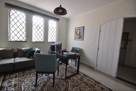 Casa à venda com 650m², 4 quartos e 4 vagasEscritório