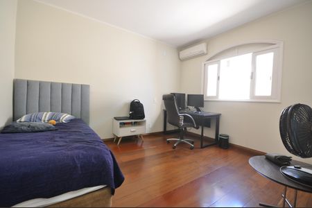 Casa à venda com 650m², 4 quartos e 4 vagasSuíte 3