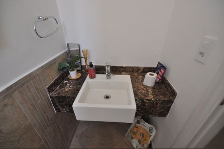 Casa à venda com 650m², 4 quartos e 4 vagasLavabo 1