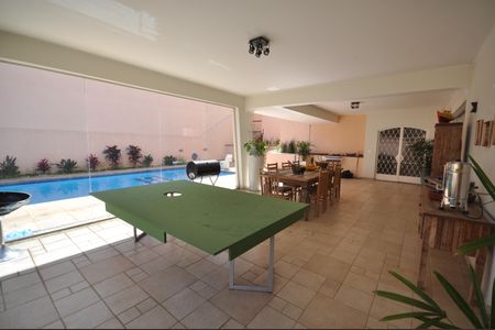 Casa à venda com 650m², 4 quartos e 4 vagasÁrea de lazer