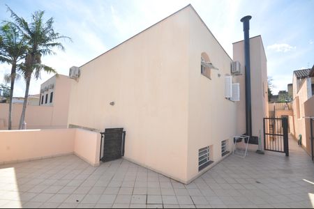 Casa à venda com 650m², 4 quartos e 4 vagasQuintal