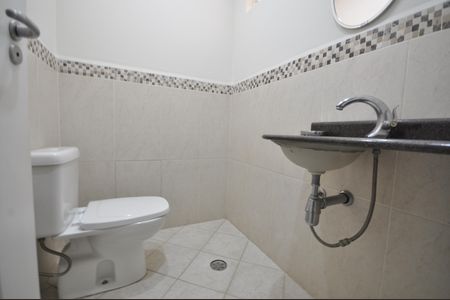 Casa à venda com 650m², 4 quartos e 4 vagasLavabo 2