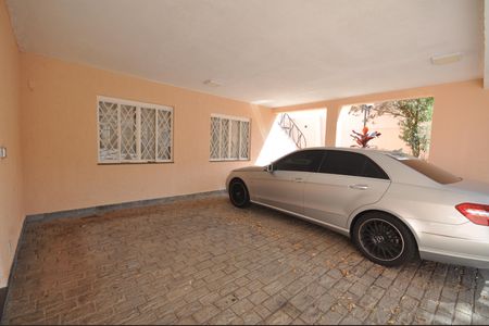 Casa à venda com 650m², 4 quartos e 4 vagasGaragem
