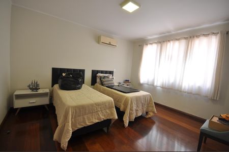 Casa à venda com 650m², 4 quartos e 4 vagasSuíte 4