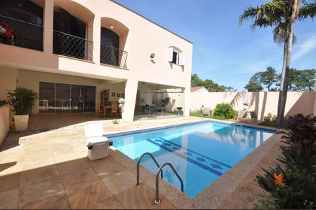 Casa à venda com 650m², 4 quartos e 4 vagasPiscina
