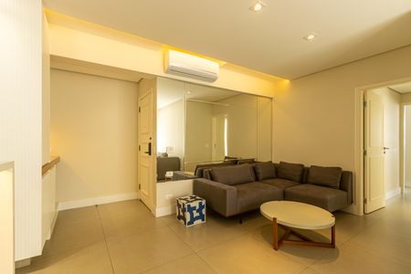 Sala de apartamento para alugar com 3 quartos, 95m² em Itaim Bibi, São Paulo