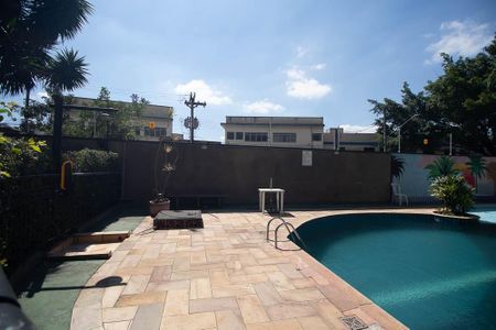 Apartamento à venda com 68m², 3 quartos e 1 vaga Apartamento à venda com 68m², 3 quartos e 1 vagaÁrea comum - Piscina