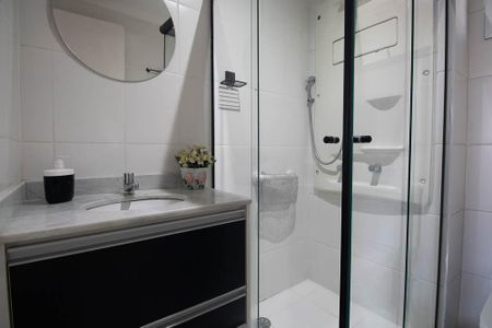 Apartamento à venda com 68m², 3 quartos e 1 vaga Apartamento à venda com 68m², 3 quartos e 1 vagaBanheiro Social