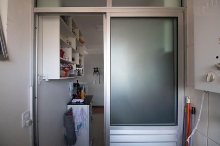 Apartamento à venda com 68m², 3 quartos e 1 vaga Apartamento à venda com 68m², 3 quartos e 1 vagaCozinha e Área de Serviço