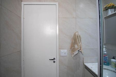 Apartamento à venda com 68m², 3 quartos e 1 vaga Apartamento à venda com 68m², 3 quartos e 1 vagaBanheiro da Suíte