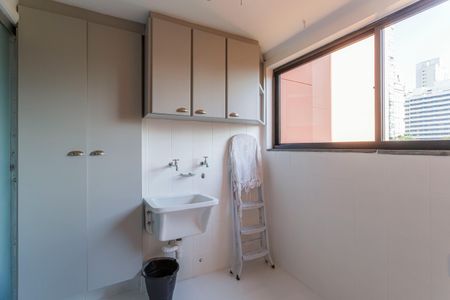 Apartamento à venda com 123m², 3 quartos e 2 vagasÁrea de Serviço