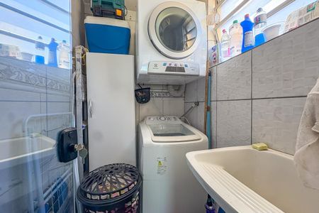 Apartamento à venda com 150m², 4 quartos e 2 vagas Apartamento à venda com 150m², 4 quartos e 2 vagasCobertura - área de serviço