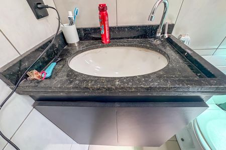 Apartamento à venda com 150m², 4 quartos e 2 vagas Apartamento à venda com 150m², 4 quartos e 2 vagasBanheiro da Suíte