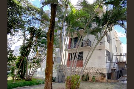 Apartamento para alugar com 120m², 3 quartos e 1 vaga Apartamento para alugar com 120m², 3 quartos e 1 vagaFachada