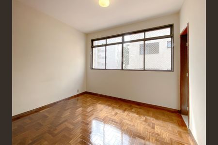 Apartamento para alugar com 120m², 3 quartos e 1 vaga Apartamento para alugar com 120m², 3 quartos e 1 vagaSuite
