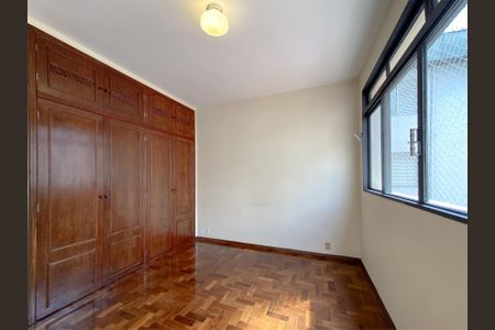 Apartamento para alugar com 120m², 3 quartos e 1 vaga Apartamento para alugar com 120m², 3 quartos e 1 vagaSuite