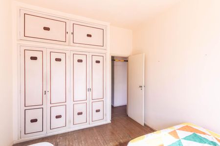 Casa à venda com 220m², 5 quartos e 1 vagaQuarto 1