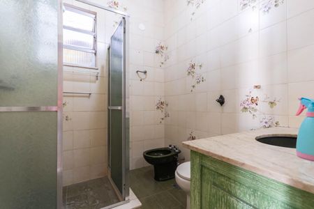 Casa à venda com 220m², 5 quartos e 1 vagaBanheiro da Suíte