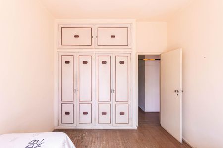 Casa à venda com 220m², 5 quartos e 1 vagaQuarto 1