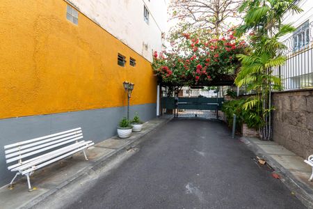 Casa à venda com 220m², 5 quartos e 1 vagaFachada