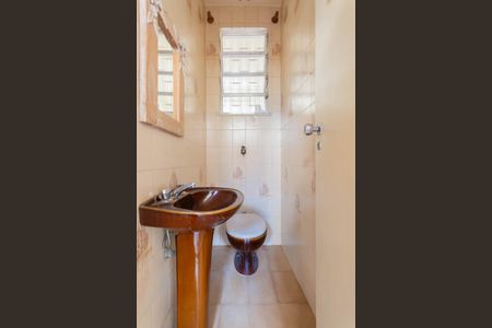 Casa à venda com 220m², 5 quartos e 1 vagaLavabo