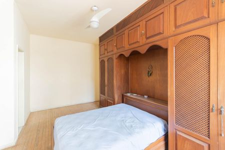 Casa à venda com 220m², 5 quartos e 1 vagaSuíte