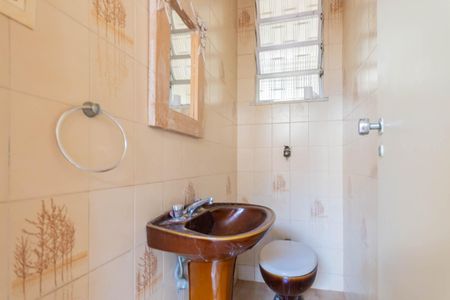 Casa à venda com 220m², 5 quartos e 1 vagaLavabo