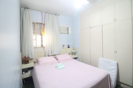 Casa à venda com 150m², 3 quartos e 2 vagasSuíte