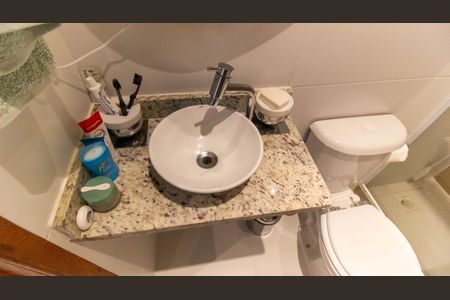 Casa à venda com 140m², 3 quartos e 2 vagas Casa à venda com 140m², 3 quartos e 2 vagasBanheiro Social 2