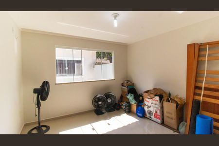 Casa à venda com 140m², 3 quartos e 2 vagas Casa à venda com 140m², 3 quartos e 2 vagasQuarto