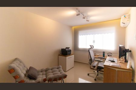 Casa à venda com 140m², 3 quartos e 2 vagas Casa à venda com 140m², 3 quartos e 2 vagasQuarto 2