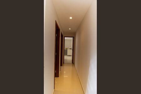 Corredor de casa de condomínio à venda com 4 quartos, 140m² em Engenho do Mato, Niterói