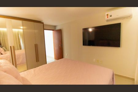 Casa à venda com 140m², 3 quartos e 2 vagas Casa à venda com 140m², 3 quartos e 2 vagasSuíte