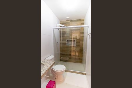 Casa à venda com 140m², 3 quartos e 2 vagas Casa à venda com 140m², 3 quartos e 2 vagasBanheiro Social