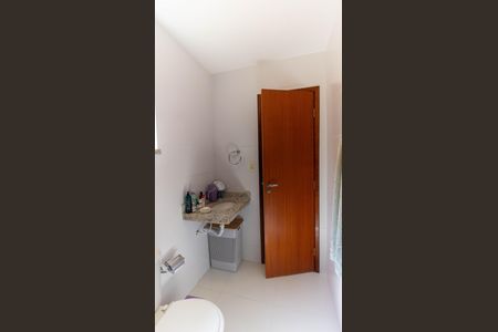 Casa à venda com 140m², 3 quartos e 2 vagas Casa à venda com 140m², 3 quartos e 2 vagasBanheiro da Suíte