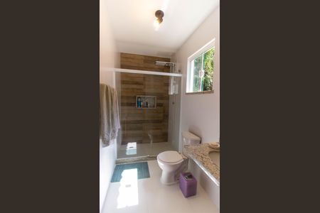 Casa à venda com 140m², 3 quartos e 2 vagas Casa à venda com 140m², 3 quartos e 2 vagasBanheiro da Suíte