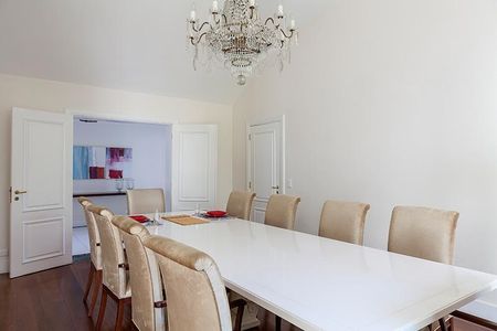 Casa à venda com 589m², 3 quartos e 6 vagas