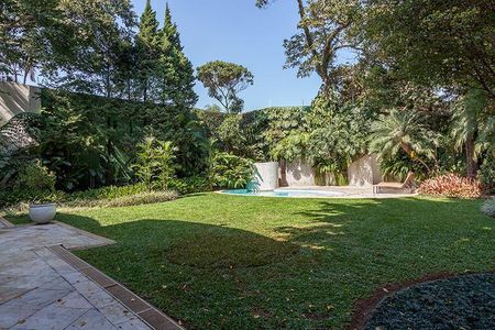 Casa à venda com 589m², 3 quartos e 6 vagas