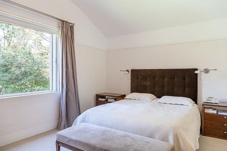 Casa à venda com 589m², 3 quartos e 6 vagas