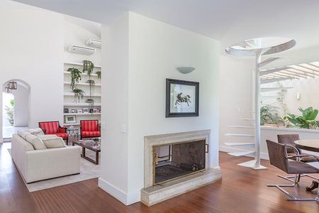 Casa à venda com 589m², 3 quartos e 6 vagas