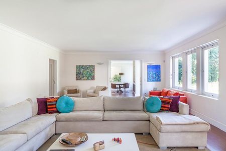 Casa à venda com 589m², 3 quartos e 6 vagas