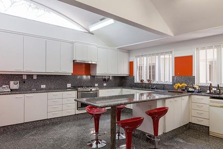 Casa à venda com 589m², 3 quartos e 6 vagas